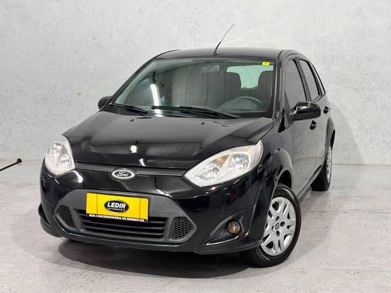 FORD FIESTA 1.0 ROCAM S 8V FLEX 4P MANUAL FORD FIESTA 1.0 ROCAM S 8V FLEX 4P MANUAL